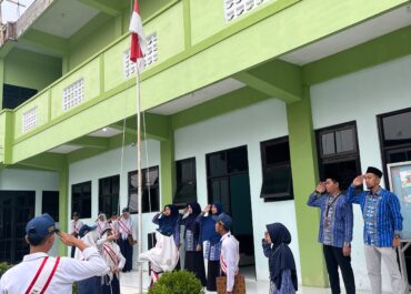 “Peringati HUT RI ke-81 dengan Khidmat, Siswa SMP Muhammadiyah Mojolaban Tumbuhkan Semangat Kemerdekaan”